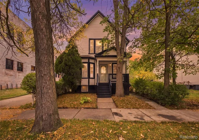 Photo 1 of Single family home for sale at 430 Holbrook St, Detroit, MI 48202 | MLS# 20261085589 | Listing updated on 2026-10-25