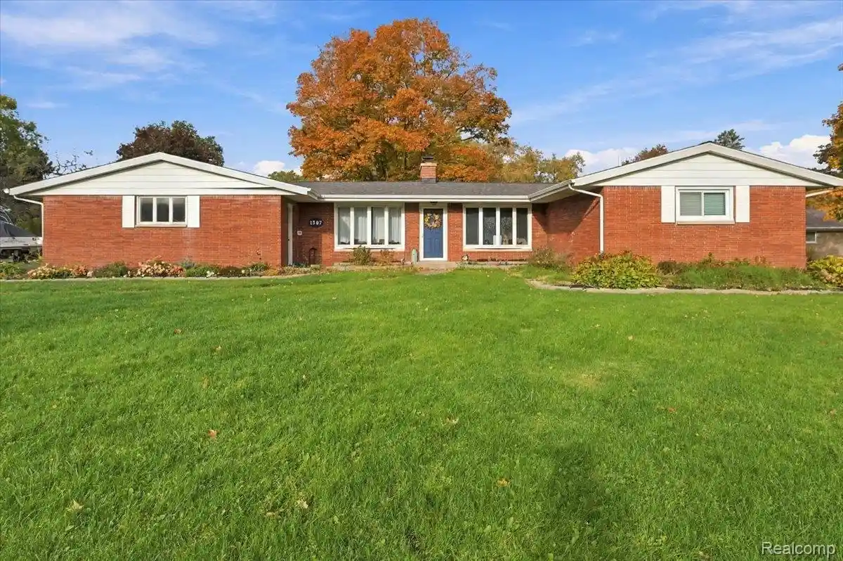 Single family home for sale at 1307 Kra Nur Dr, Burton, MI 48509 | MLS# 20261085590