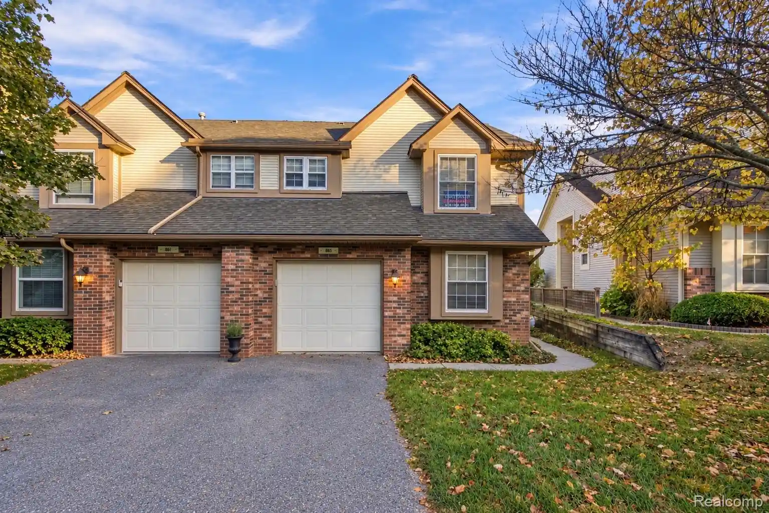 Condo for sale at 863 Whisperwood Trl, Fenton, MI 48430 | MLS# 20261085595