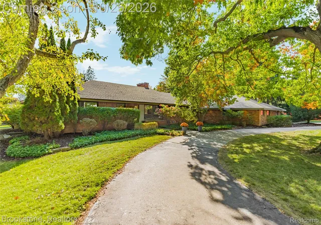 Photo 1 of Single family home for sale at 3845 Lincoln Rd, Bloomfield Hills, MI 48301 | MLS# 20261085609 | Listing updated on 2026-10-26