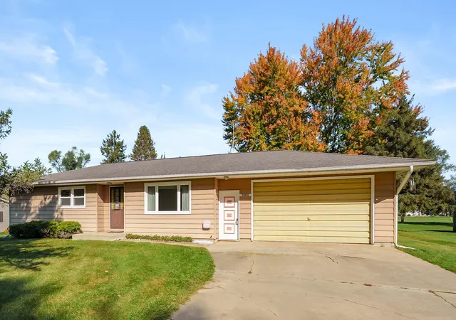 Photo 1 of Single family home for sale at 34372 Ml Lake Rd, Gobles, MI 49055 | MLS# 66026056139 | Listing updated on 2026-10-28
