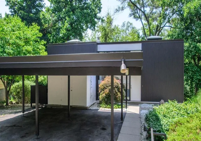 Photo 1 of Single family home for sale at 356 Hilldale Dr, Ann Arbor, MI 48105 | MLS# 81026056140 | Listing updated on 2026-10-29