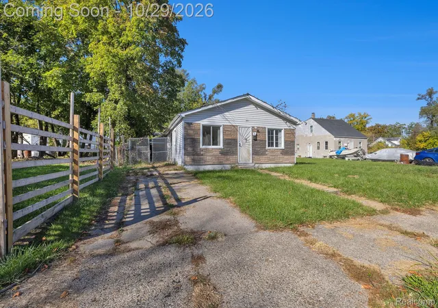 Single family home for sale at 7525 Longacre St, Detroit, MI 48228 | MLS# 20261085691