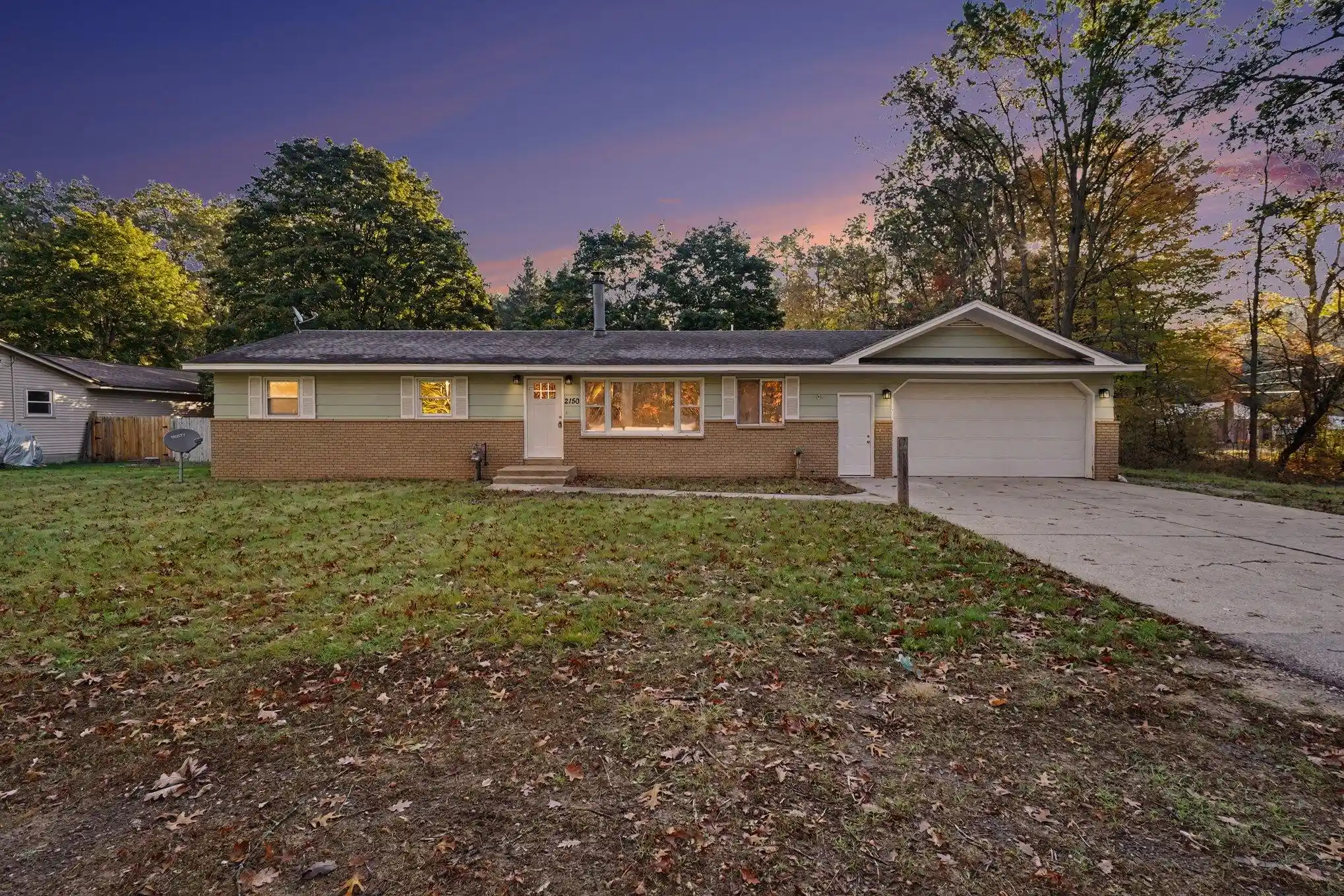 Photo 1 of Single family home for sale at 2150 S Maple Is Rd, Muskegon, MI 49442 | MLS# 65026056148 | Listing updated on 2026-10-23