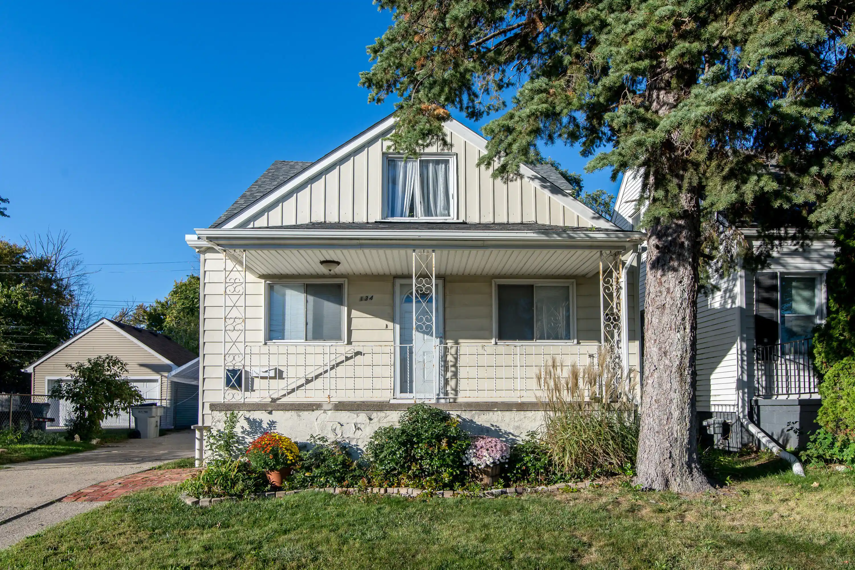 Photo 1 of Single family home for sale at 134 W Muir Ave, Hazel Park, MI 48030 | MLS# 81026056169 | Listing updated on 2026-10-22