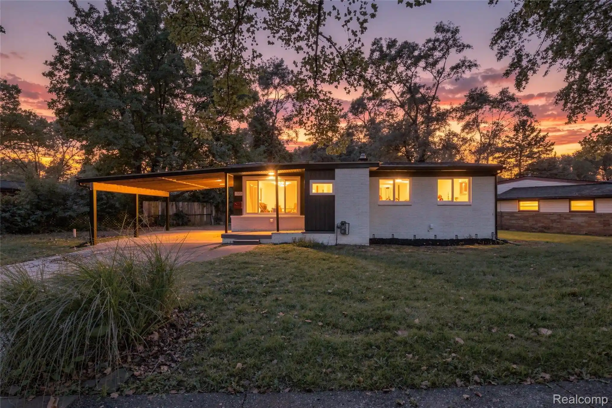 Photo 1 of Single family home for sale at 15211 Joan St, Oak Park, MI 48237 | MLS# 20261085765 | Listing updated on 2026-10-29