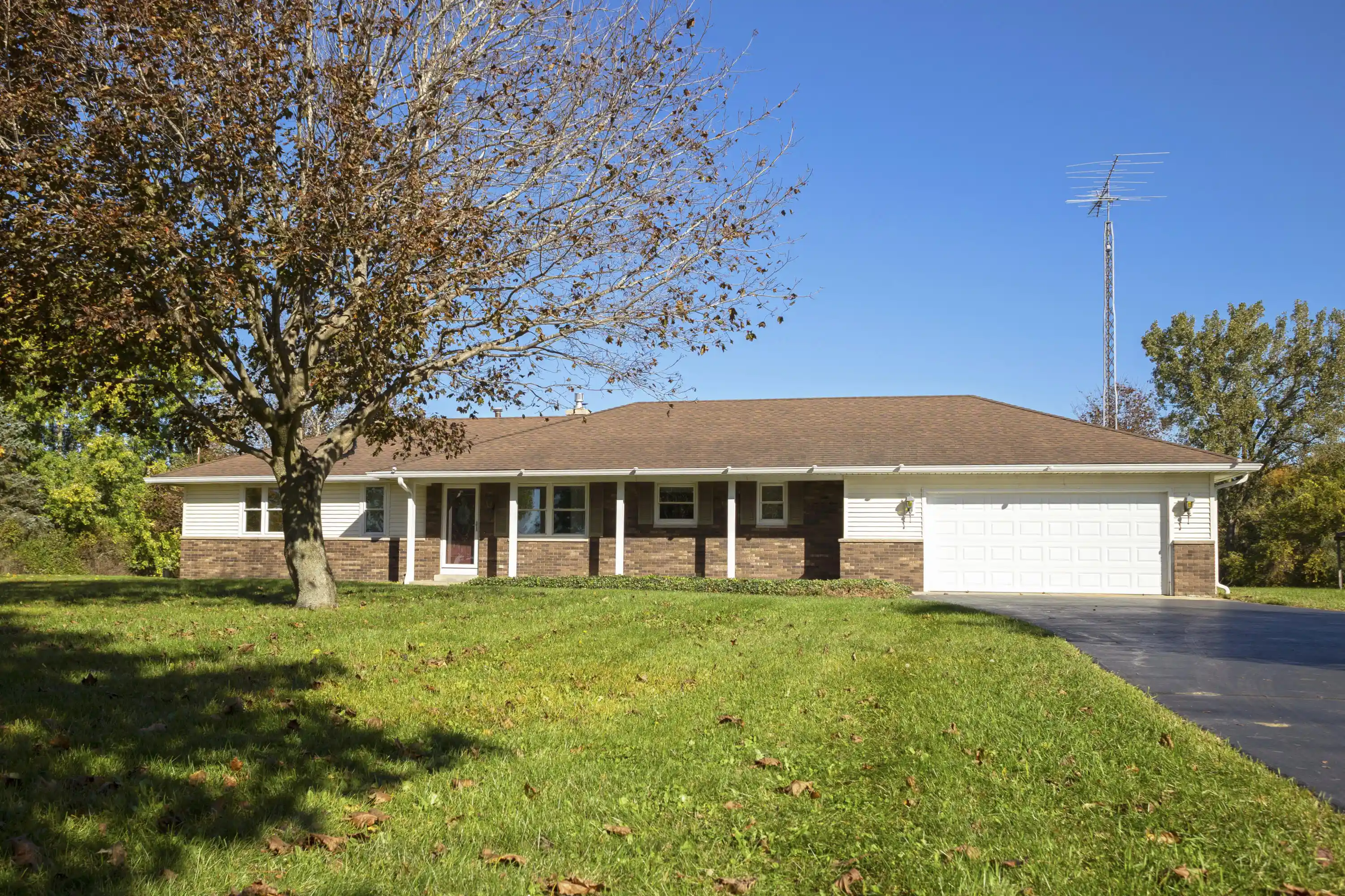 Photo 1 of Sale Pending at 2417 E U Ave, Vicksburg, MI 49097 | MLS# 66026056209 | Listing updated on 2026-10-27
