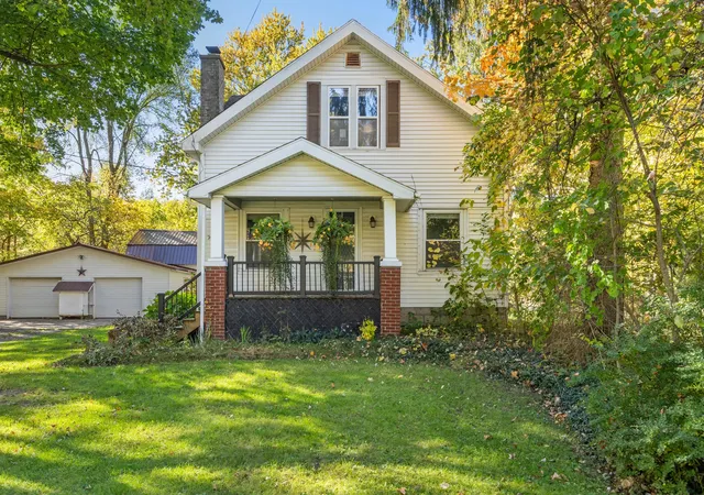 Photo 1 of Single family home for sale at 1633 Kinney Ave Nw, Grand Rapids, MI 49534 | MLS# 65026056227 | Listing updated on 2026-10-28