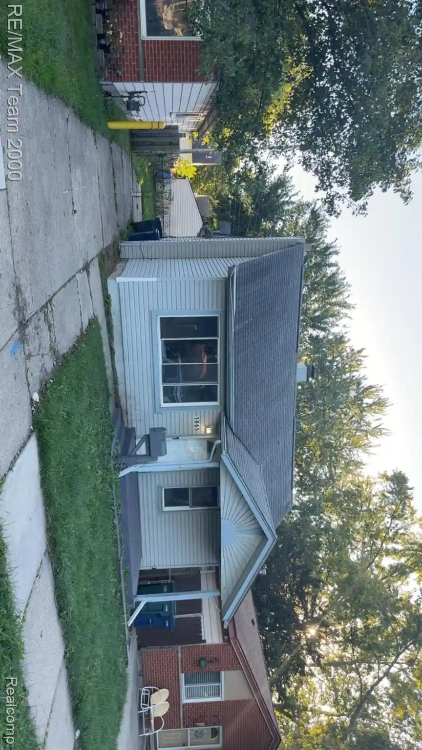 Photo 1 of Single family home for sale at 1865 Hanford Ave, Lincoln Park City Wayne, MI 48146 | MLS# 20261085933 | Listing updated on 2026-10-23
