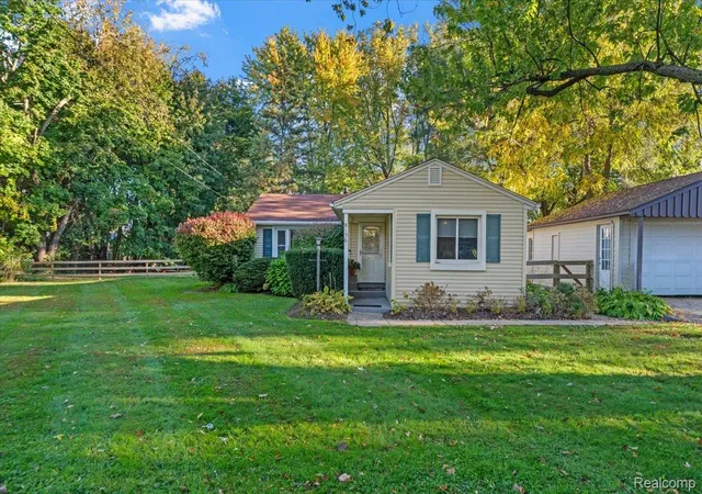 Photo 1 of Single family home for sale at 8156 Mario St, Commerce Township, MI 48382 | MLS# 20261085890 | Listing updated on 2026-10-27