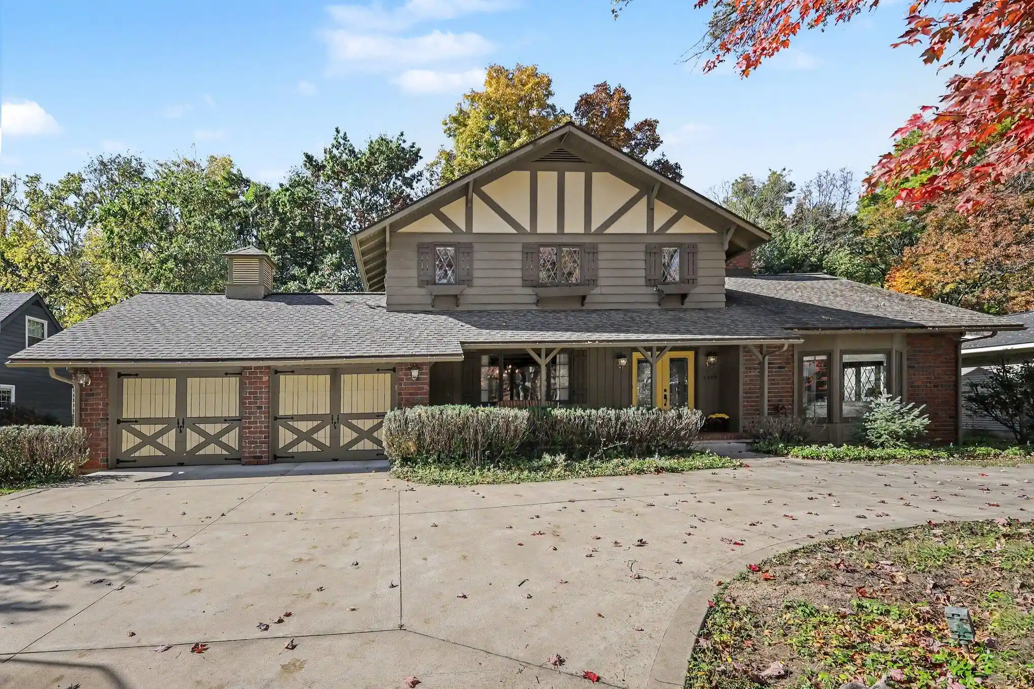 Photo 1 of Single family home for sale at 2535 Annchester Dr Se, Grand Rapids, MI 49506 | MLS# 65026056287 | Listing updated on 2026-10-22