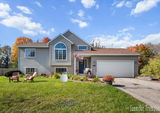 Photo 1 of Single family home for sale at 14881 Treevalley Dr, Cedar Springs, MI 49319 | MLS# 65026056260 | Listing updated on 2026-10-28