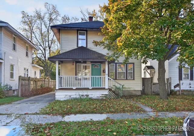Photo 1 of Single family home for sale at 1018 Merrifield St Se, Grand Rapids, MI 49507 | MLS# 65026056294 | Listing updated on 2026-10-29