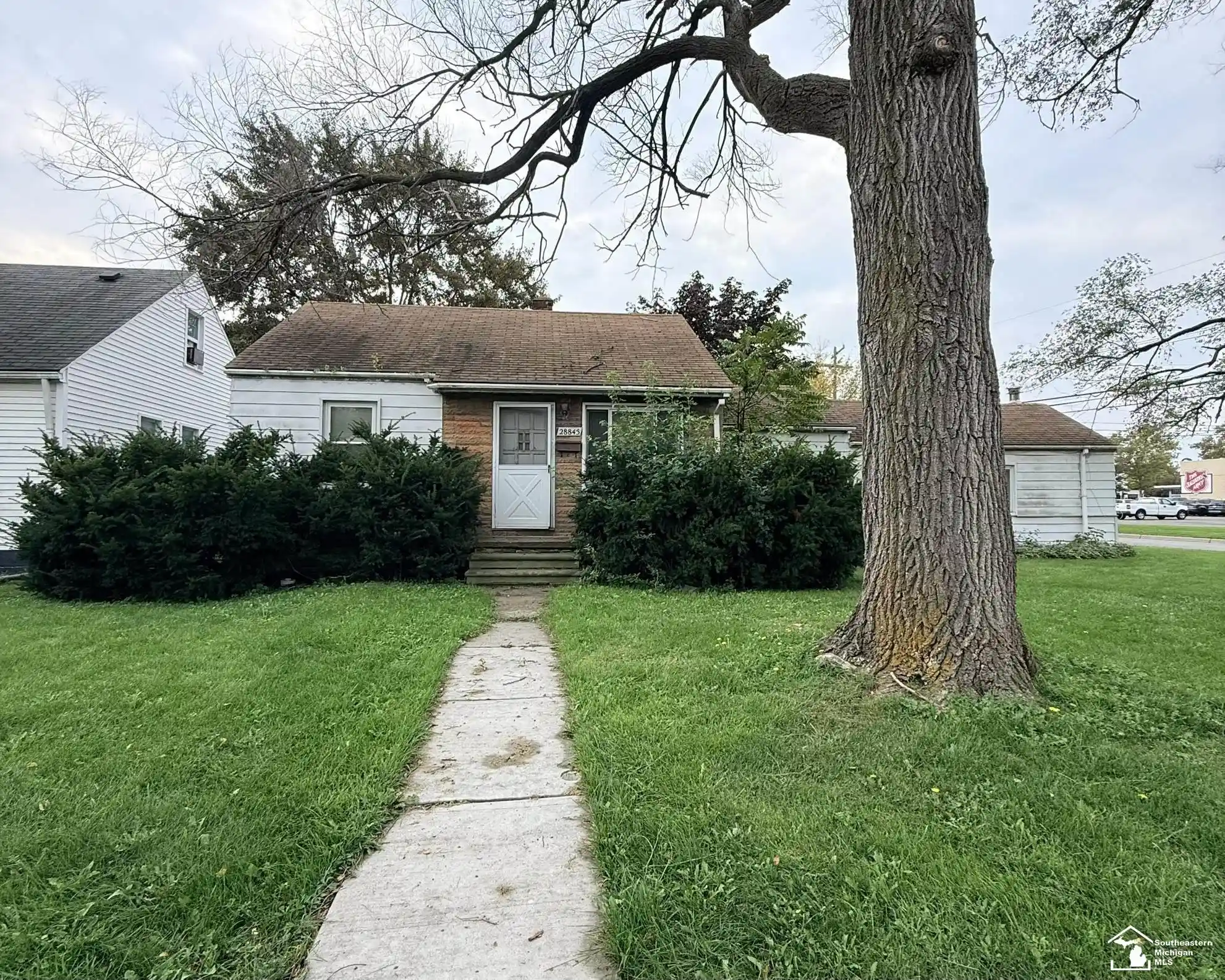 Photo 1 of Sale Pending at 28845 Krauter St, Garden City, MI 48135 | MLS# 57050225681 | Listing updated on 2026-10-25