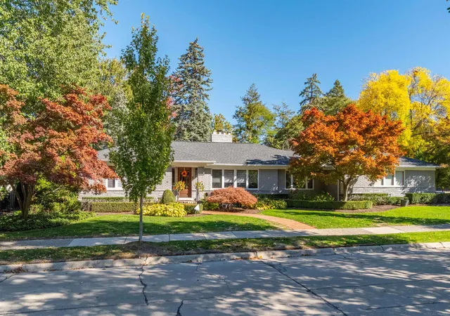 Photo 1 of Single family home for sale at 254 Stephens Rd, Grosse Pointe Farms, MI 48236 | MLS# 58050225734 | Listing updated on 2026-10-27