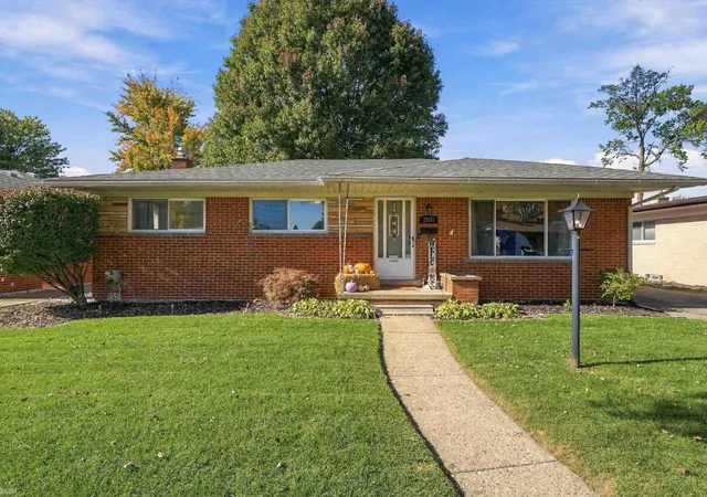 Photo 1 of Sale Pending at 28111 Cunningham Dr, Warren, MI 48092 | MLS# 58050225614 | Listing updated on 2026-10-28