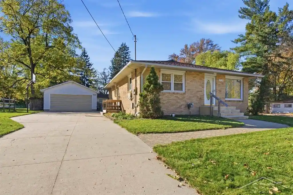 Single family home for sale at 715 Smith Rd, Midland, MI 48640 | MLS# 61050225624