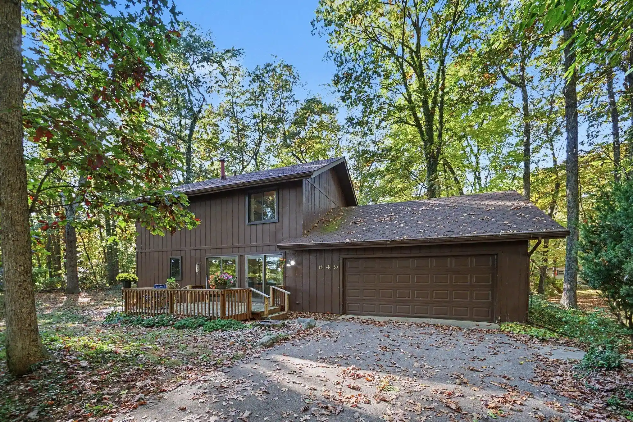 Photo 1 of Single family home for sale at 649 E Sylvan Dr, Battle Creek, MI 49017 | MLS# 64026056371 | Listing updated on 2026-10-29