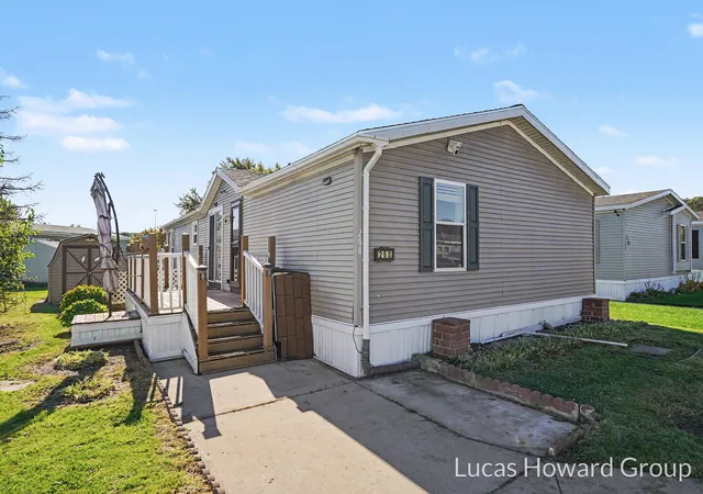 Photo 1 of Single family home for sale at 268 S Edinberg Dr Sw, Grand Rapids, MI 49548 | MLS# 65026056381 | Listing updated on 2026-10-28