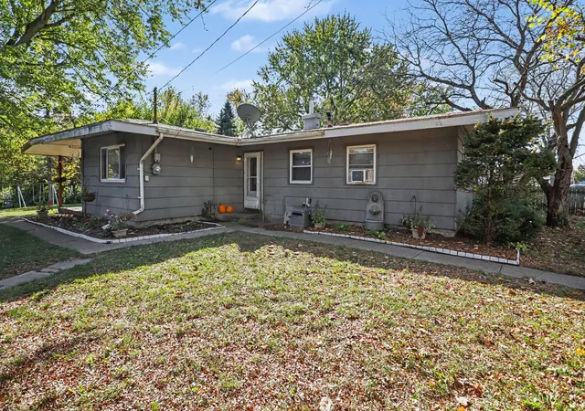 Single family home for sale at 12 Cinderella Cir, Battle Creek, MI 49037 | MLS# 68026056434