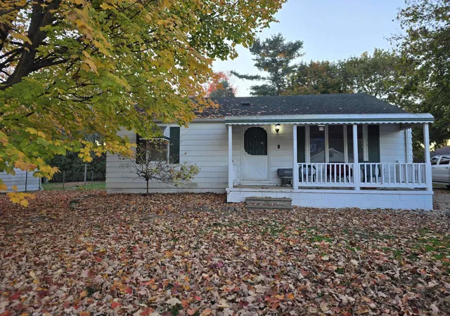 Photo 1 of Single family home for sale at 8211 Nixon Ave, Mount Morris, MI 48458 | MLS# 5050225804 | Listing updated on 2026-10-28
