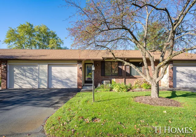 Condo for sale at 8775 Courtland Dr NE, Rockford, MI 49341 | MLS# 65026056561