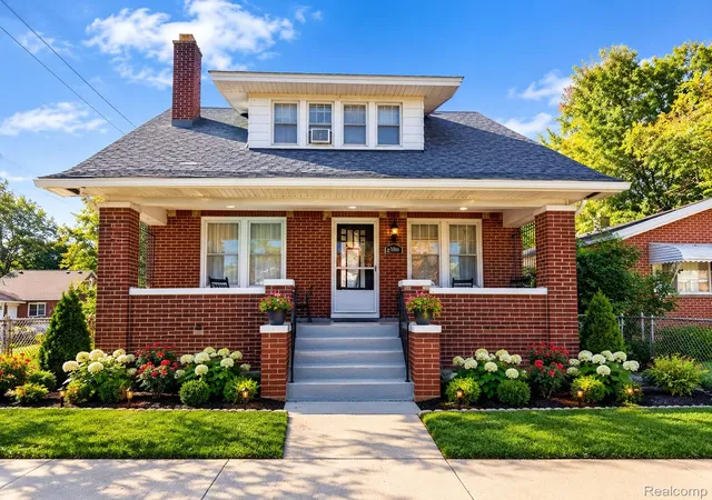 Photo 1 of Single family home for sale at 21003 Albany Ave, Warren, MI 48091 | MLS# 20261086179 | Listing updated on 2026-10-27