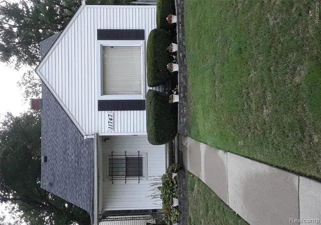 Photo 1 of Single family home for sale at 11747 W Outer Dr, Detroit, MI 48223 | MLS# 20261086235 | Listing updated on 2026-10-24
