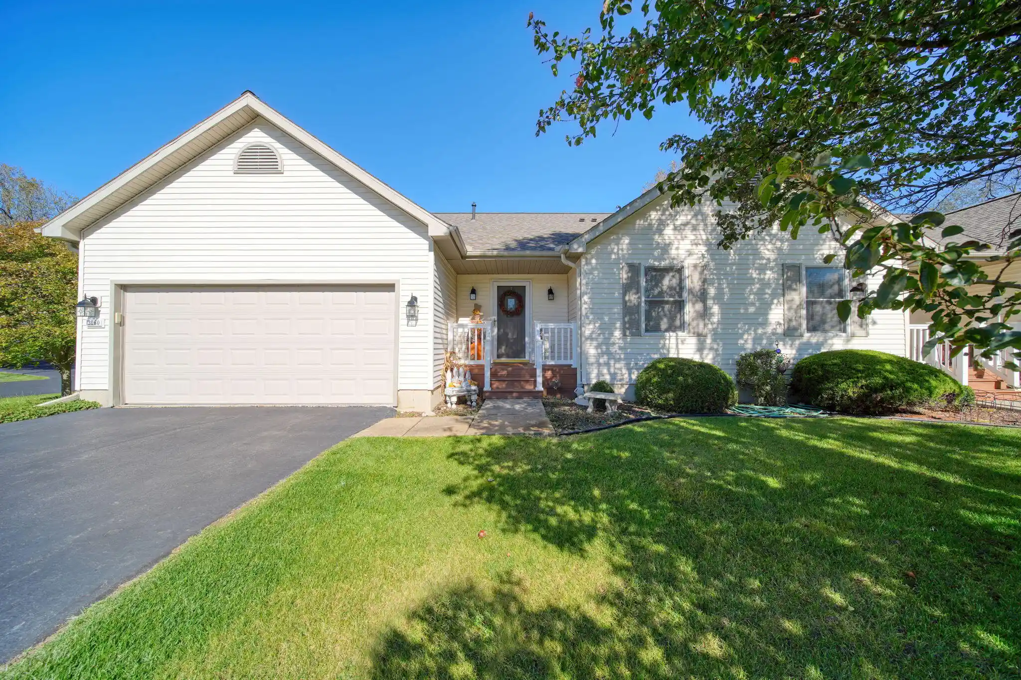 Photo 1 of Condo for sale at 3060 Arborwood Blvd #40, Spring Arbor Township Jackson, MI 49283 | MLS# 55026056660 | Listing updated on 2026-10-28