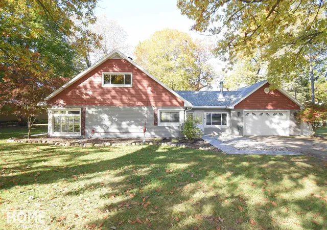 Photo 1 of Sale Pending at 625 7th Street, Owosso, MI 48867 | MLS# 5050225838 | Listing updated on 2026-10-27