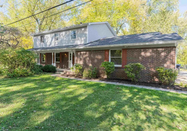 Photo 1 of Single family home for sale at 543 E Gunn Rd, Rochester, MI 48306 | MLS# 58050225855 | Listing updated on 2026-10-27