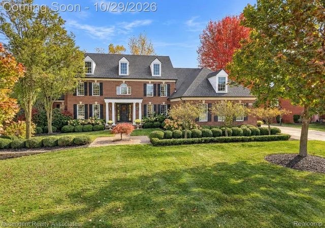 Photo 1 of Single family home for sale at 3481 S Century Oak Cir, Oakland, MI 48363 | MLS# 20261086298 | Listing updated on 2026-10-29