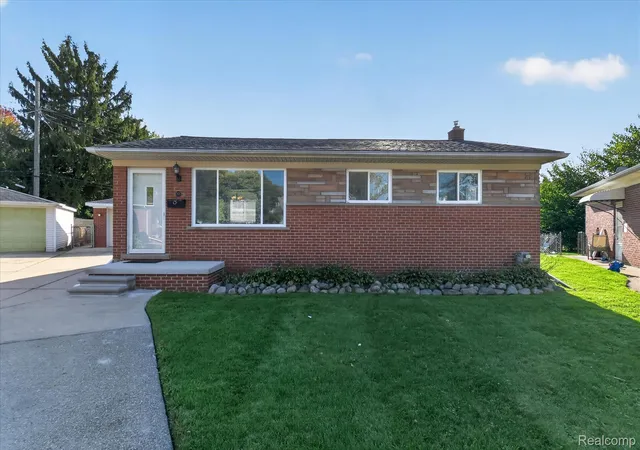 Photo 1 of Single family home for sale at 215 Edcliff Ct, Wyandotte, MI 48192 | MLS# 20261086317 | Listing updated on 2026-10-29