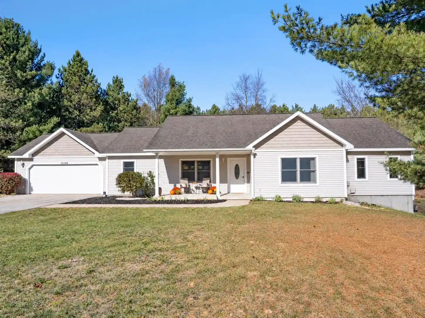Photo 1 of Single family home for sale at 10104 Fishers Run, Long Lake Township Grand Traverse, MI 49685 | MLS# 78080074832 | Listing updated on 2026-10-27