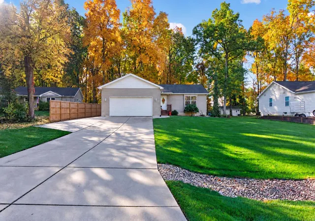 Single family home for sale at 7695 El Cajon Ln, Jackson, MI 49201 | MLS# 55026056718