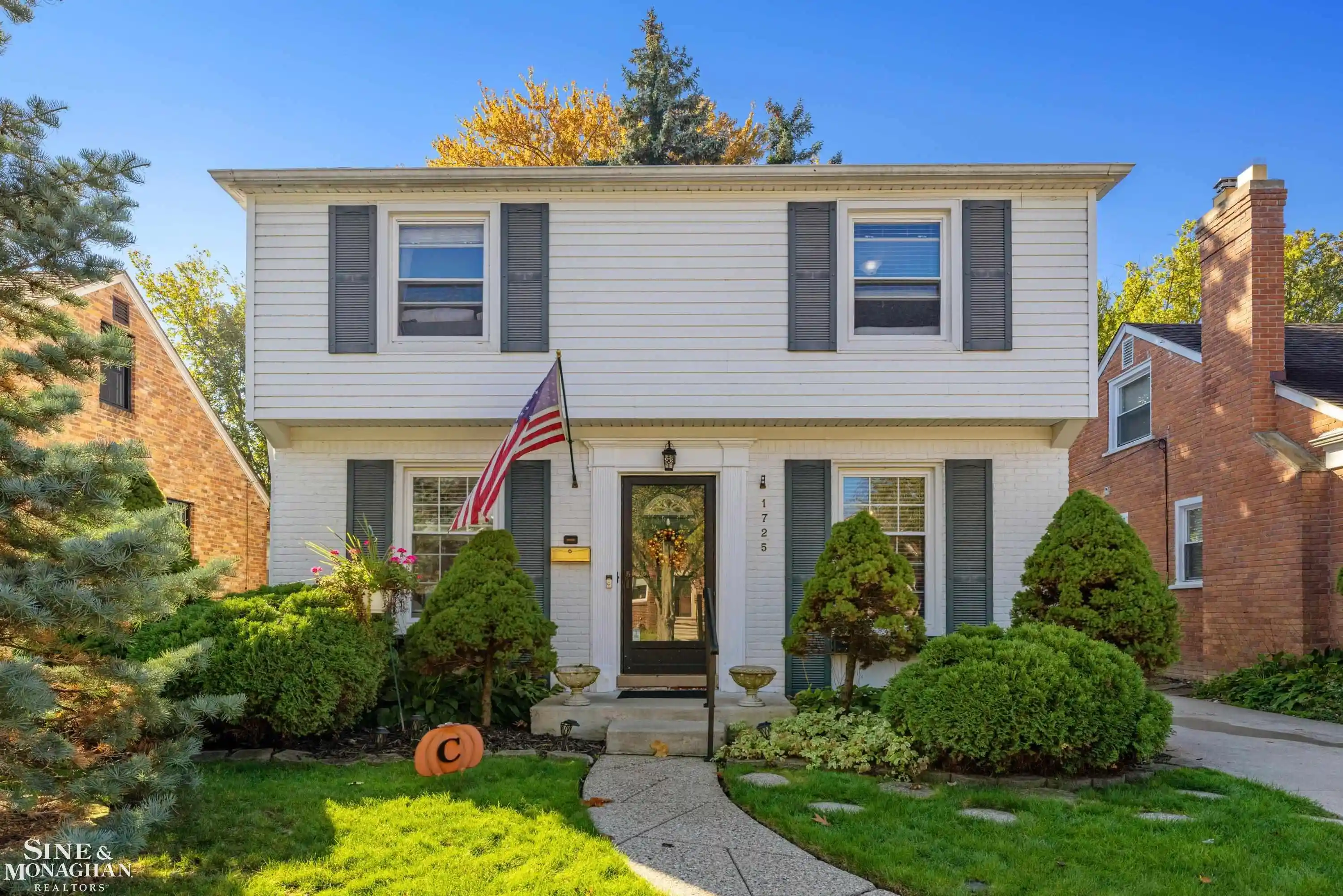 Photo 1 of Single family home for sale at 1725 Brys Dr, Grosse Pointe Woods, MI 48236 | MLS# 58050225890 | Listing updated on 2026-10-25