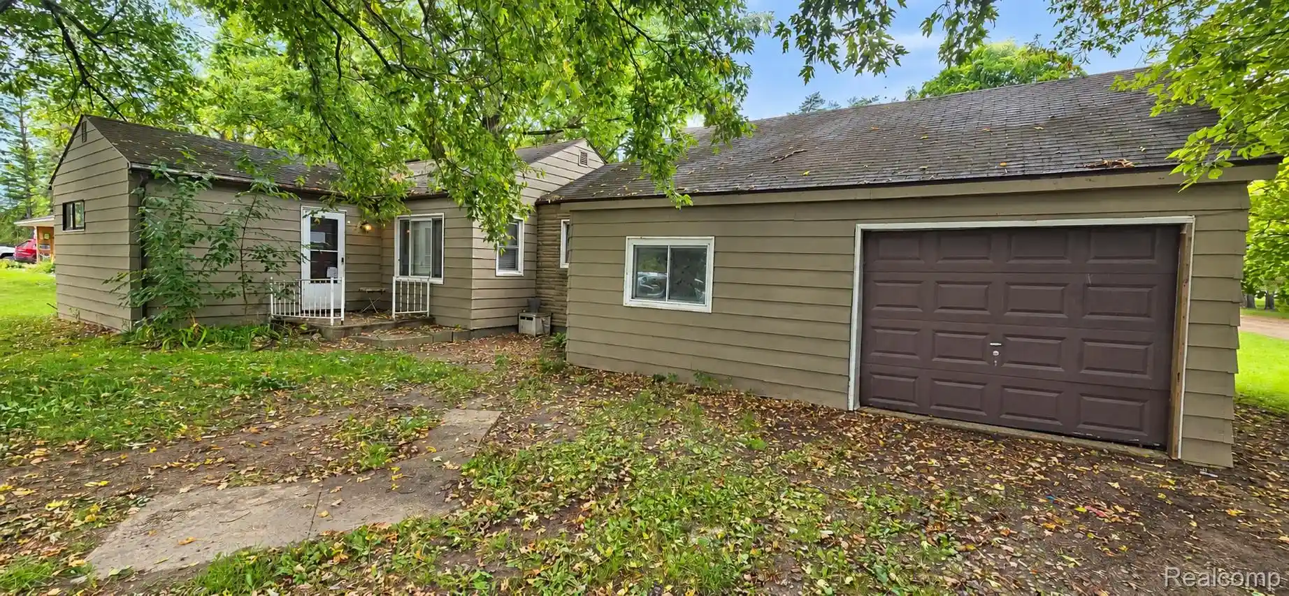 Single family home for sale at 4150 S Center Rd, Burton, MI 48519 | MLS# 20261086345