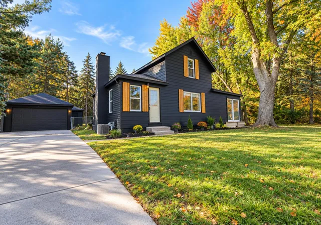 Photo 1 of Single family home for sale at 3356 52nd Street Sw, Wyoming, MI 49418 | MLS# 65026056751 | Listing updated on 2026-10-26
