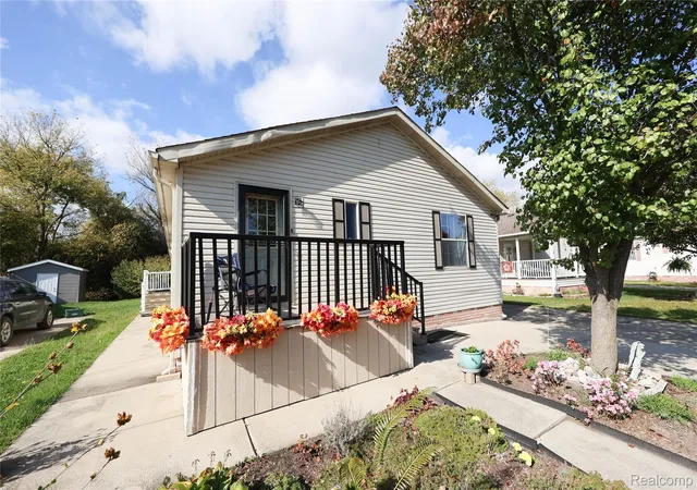 Single family home for sale at 29760 Meadow Ln, Gibraltar, MI 48173 | MLS# 20261086358