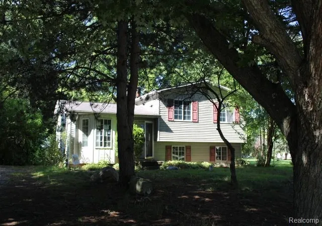 Photo 1 of Single family home for sale at 5841 Gracelawn St, North Branch, MI 48461 | MLS# 20261086405 | Listing updated on 2026-10-29