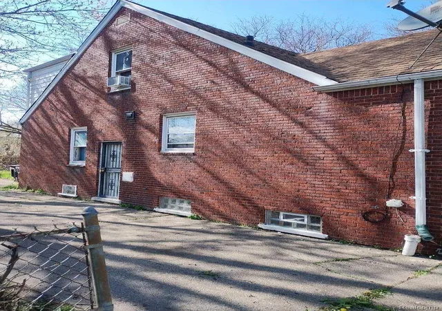 Photo 1 of Sale Pending at 19317 Marx St E, Highland Park, MI 48203 | MLS# 20261086409 | Listing updated on 2026-10-30