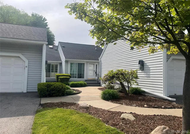 Photo 1 of Condo for sale at 3591 Port Cvs Dr #55, Waterford, MI 48328 | MLS# 20261086452 | Listing updated on 2026-10-27
