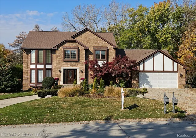 Photo 1 of Single family home for sale at 25458 Witherspoon St, Farmington Hills, MI 48335 | MLS# 20261086483 | Listing updated on 2026-10-29