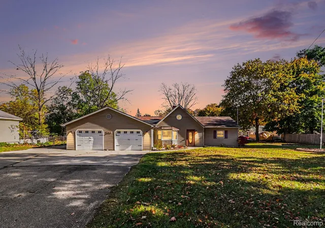 Photo 1 of Single family home for sale at 8346 Woolfit Ave, Mount Morris, MI 48458 | MLS# 20261086487 | Listing updated on 2026-10-28