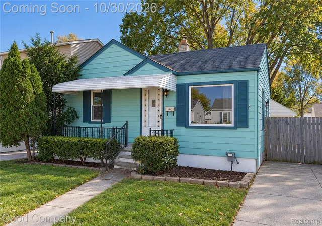 Photo 1 of Single family home for sale at 912 E Shevlin Ave, Hazel Park, MI 48030 | MLS# 20261086518 | Listing updated on 2026-10-30