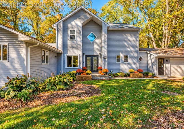 Photo 1 of Single family home for sale at 904 N Park St, Highland, MI 48356 | MLS# 20261086562 | Listing updated on 2026-10-30