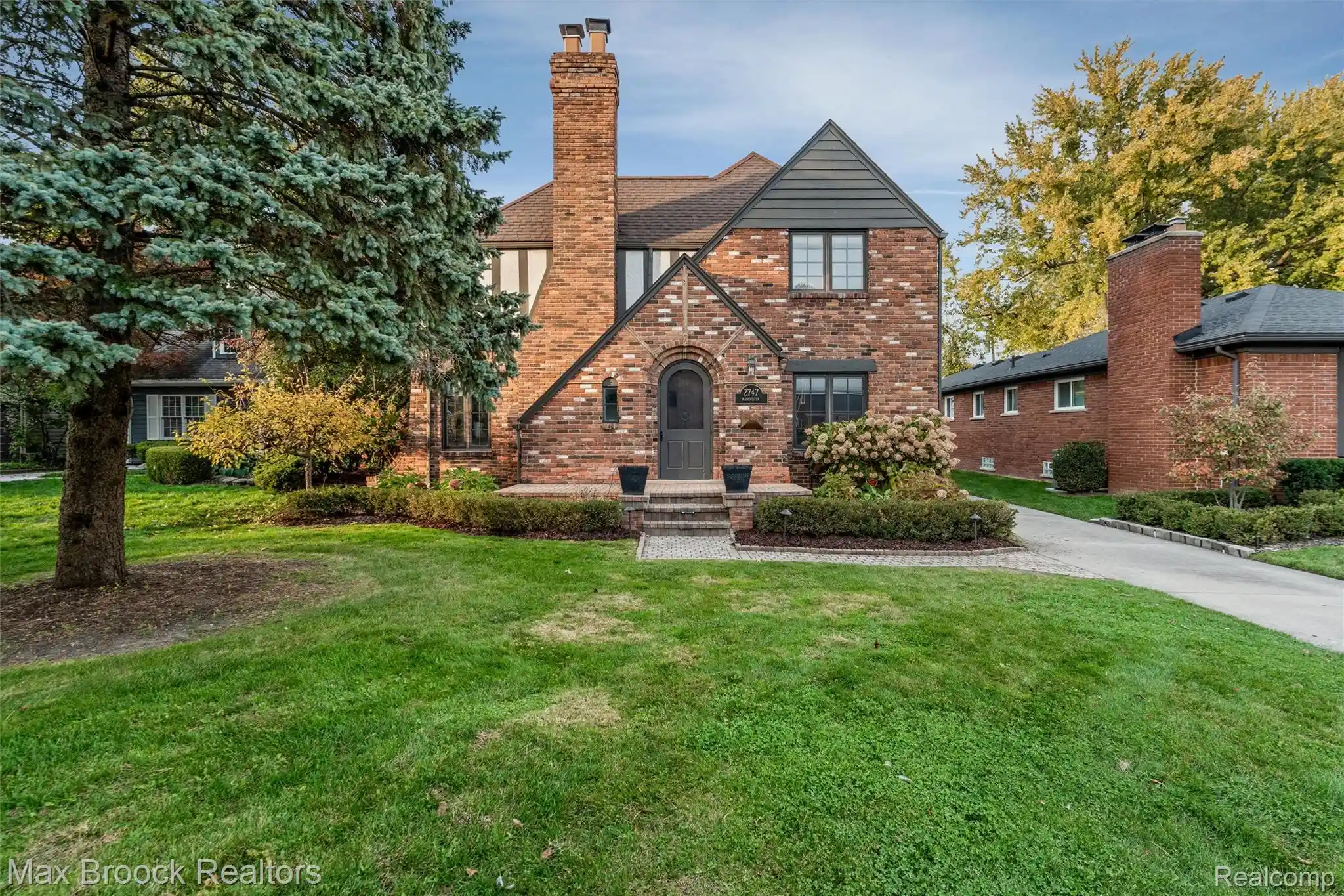 Photo 1 of Single family home for sale at 2747 Manchester Rd, Birmingham, MI 48009 | MLS# 20261086572 | Listing updated on 2026-10-30