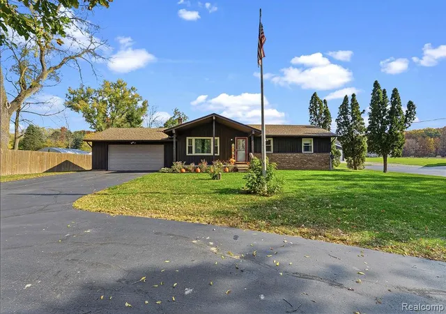 Photo 1 of Single family home for sale at 7274 Ormond Rd, Davisburg, MI 48350 | MLS# 20261086585 | Listing updated on 2026-10-29