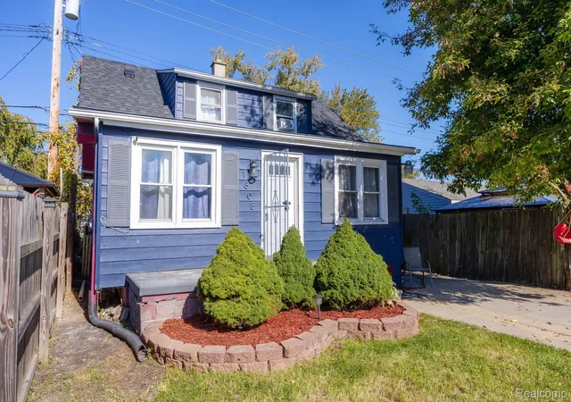 Photo 2 of Single family home for sale at 1808 Pagel Ave, Lincoln Park City Wayne, MI 48146 | MLS# 20261086597 | Listing updated on 2026-10-30