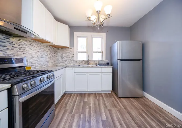 Photo 3 of Single family home for sale at 1808 Pagel Ave, Lincoln Park City Wayne, MI 48146 | MLS# 20261086597 | Listing updated on 2026-10-30